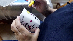 Medzigeneračná arteterapia - maľované hrnčeky
